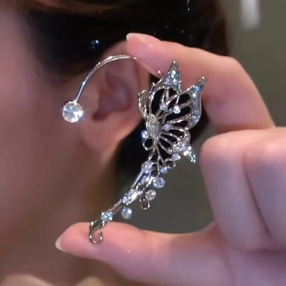Sparkly Diamond Ear Cuff (Left ear) - Picture 1 of 3